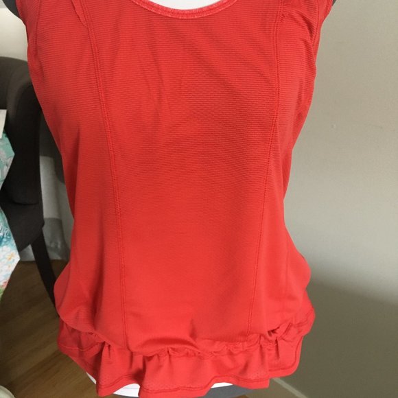 NEW WITH TAGS - Rare lulu tank - Picture 2 of 10